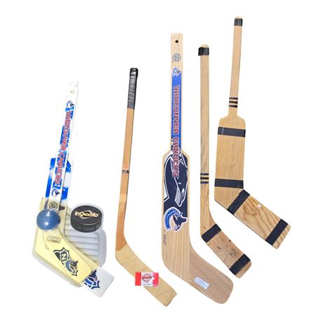 5 Childrens Hockeys Sticks, Vancouver Canucks, Vancouver Blazers, Etc..