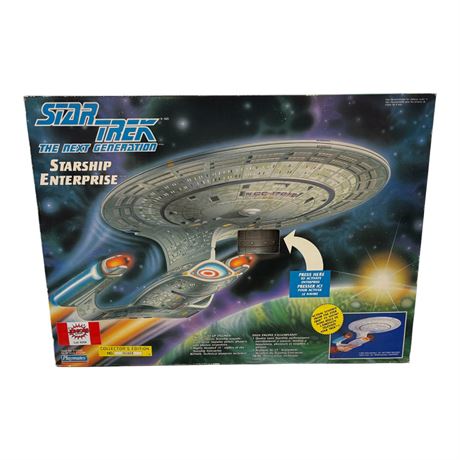 1992 Playmates Star Trek The Next Generation Starship Enterprise