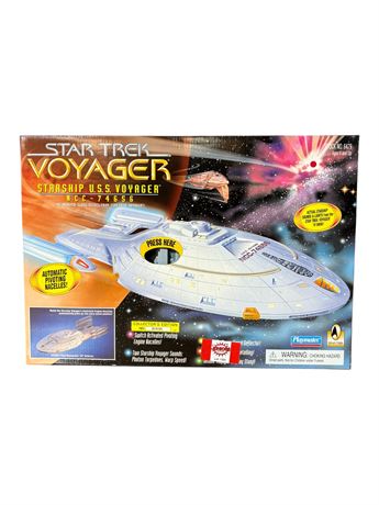 1995 Playmates Star Trek Voyager Star Ship Uss Voyager Ncc-74656