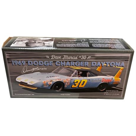 1:24 Die Cast Dave Marcis #30 1969 Dodge Charger Daytona