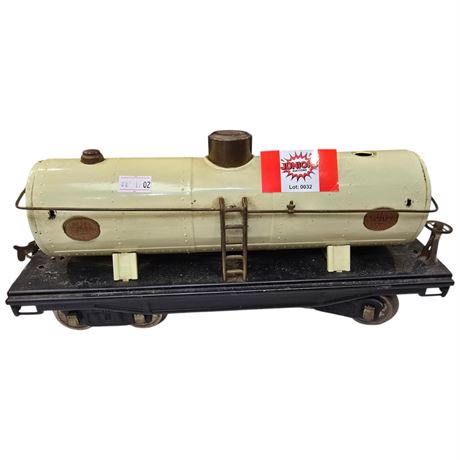 Early Lionel Lines No. 215 Electric Oil Car