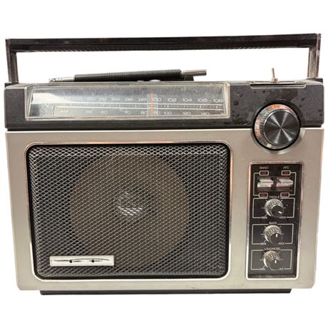 Vintage General Electric Am/Fm Radio, Working
