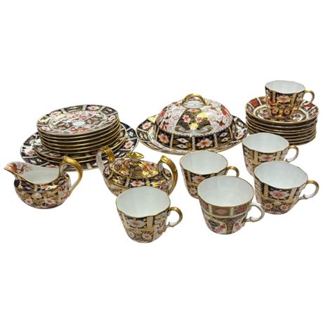 Approx 28 Pieces Of Royal Crown Derby "Imari"