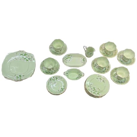 Approx 21 Pieces Of Royal Albert "Laurentian Snow Drop"