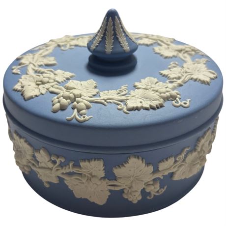 Vintage Wedgwood Jasperware Covered Dish