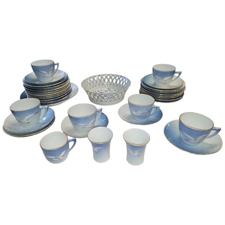 Approx 34 Pieces Of B&G Denmark Partial Place Setting