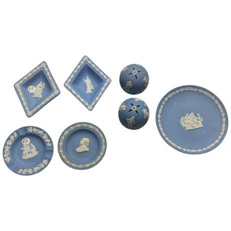 7 Vintage Pieces Of Wedgwood Jasperware