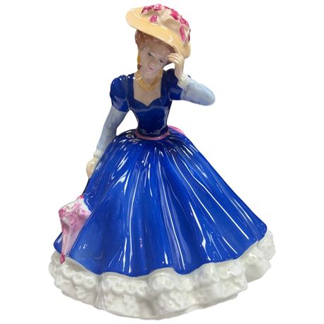 Royal Doulton Porcelain Figurine "Mary"