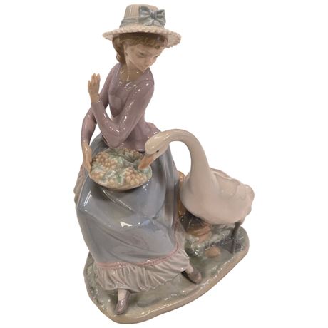 1979 Porcelain Lladro Woman & Goose Figurine