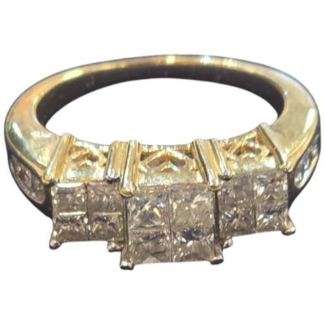 14Kt Gold 18 Diamond Ring With Heart Pierced Sides