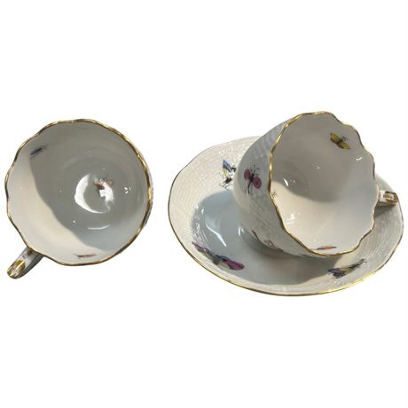 3 Pieces Of Vintage Herend Hungary Tea Cups & Saucer
