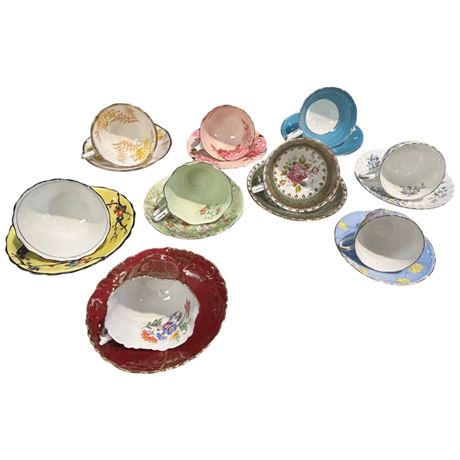 18 Assorted Tea Cups & Saucers, Royal Albert, Aynsley, Coalport, Foley, Etc..