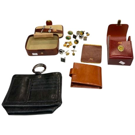 Assorted Vintage Wallets & Purses