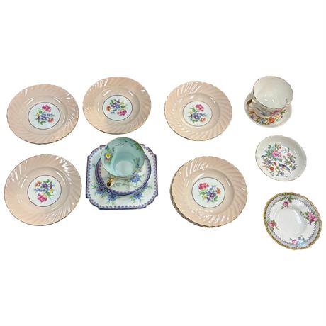 Approx 14 Pieces Of Aynsley, Cups, Saucers, Etc..