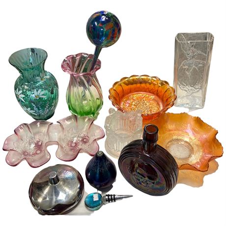 Assorted Vintage Glassware, Vases, Decanter, Bowls, Carnival Glass Etc..