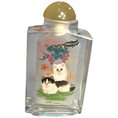Chinese Reverse Painted Cat Snuff Bottle