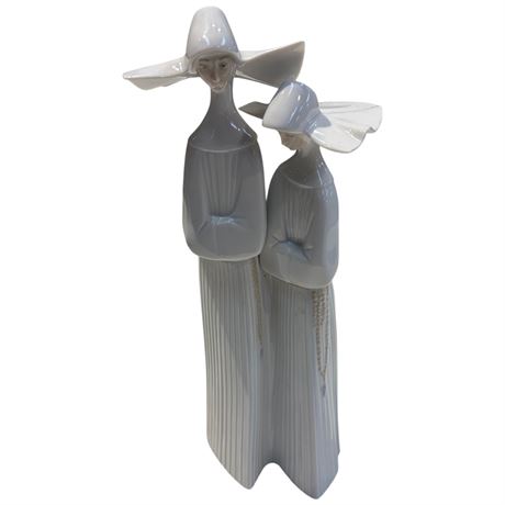 Vintage Lladro Porcelain Figurine "Nuns"